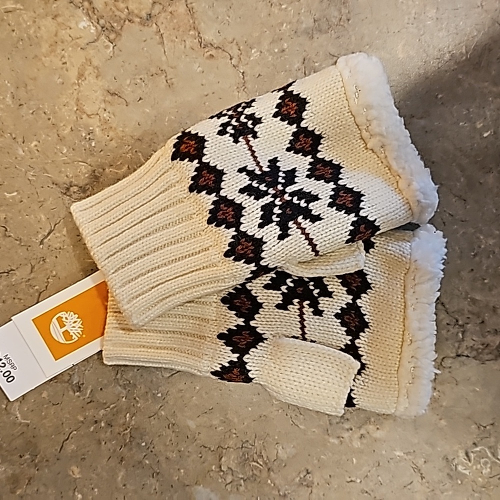 Timberland Pom Beanie Hat And matching Fingerless Gloves - Picture 5 of 10